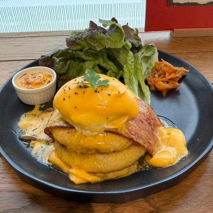 どら皮のエッグベネディクト